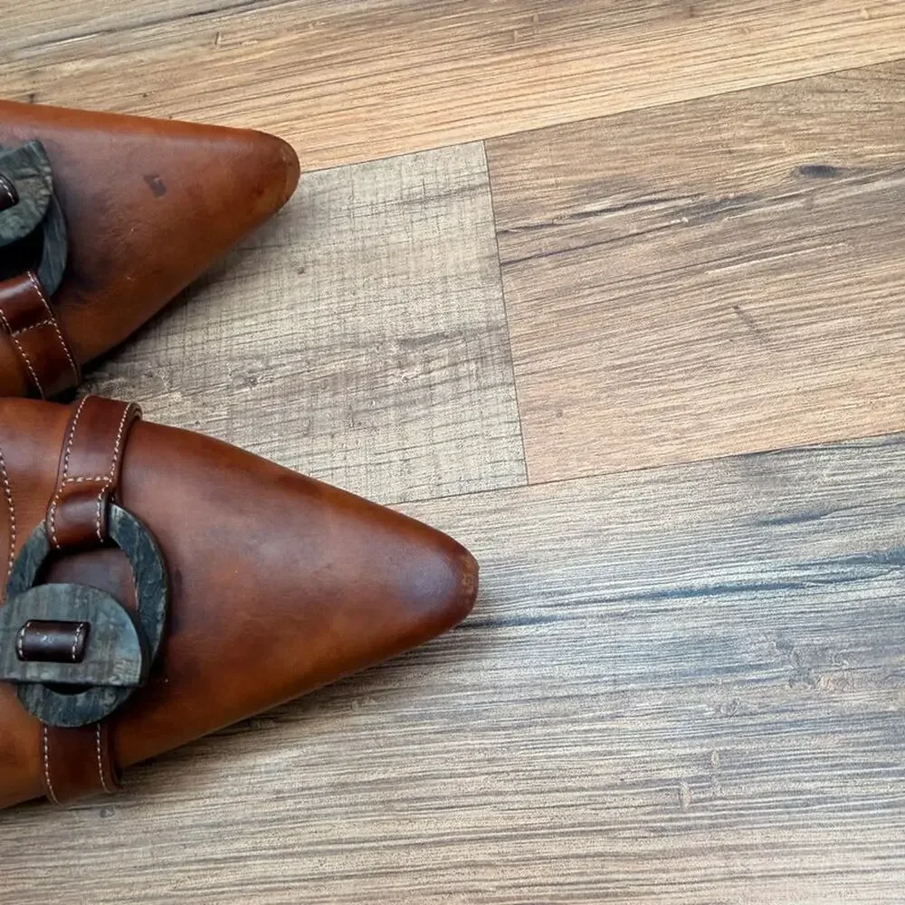 Manolo Blahnik size 6.5 EU36.5 brown leather mules pointed buckle heel